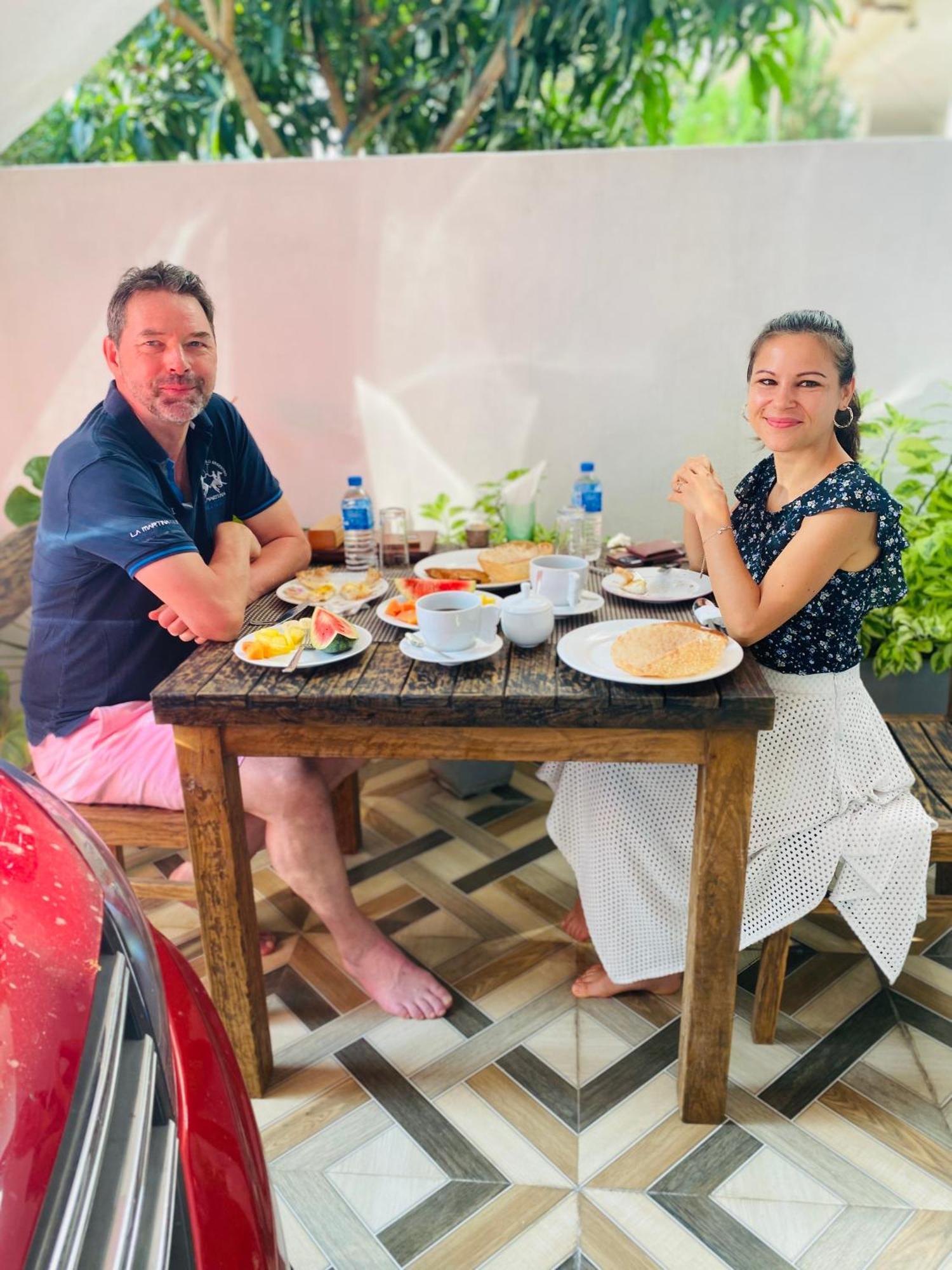 Mario Family And Restaurant Гостевой дом Негомбо